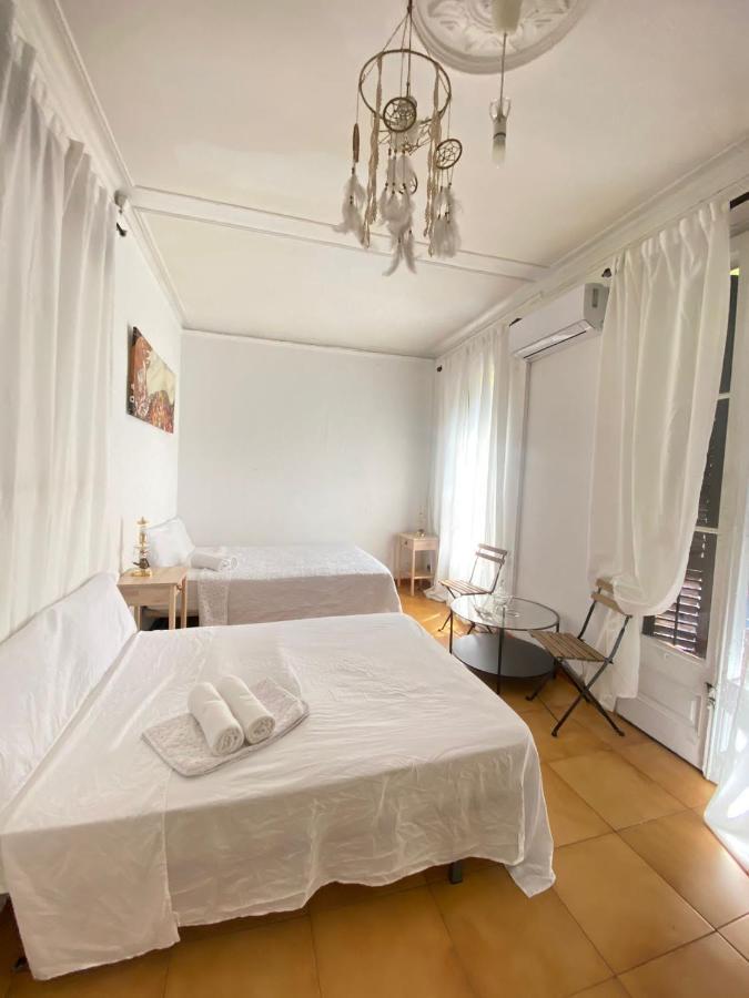Piso Y Patio Apartment Barcelona Exterior photo